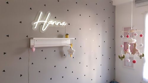 Letreiro Neon de LED Personalizada - Nome, frase ou palavra com 5 Letras - Branco