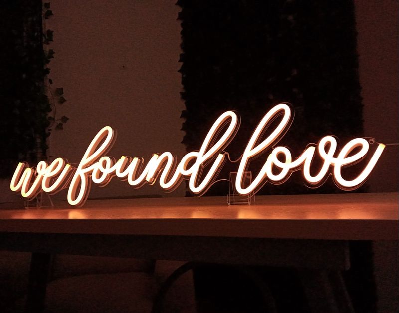 Letreiro_Neon_Led_We_Found_LovE--1-