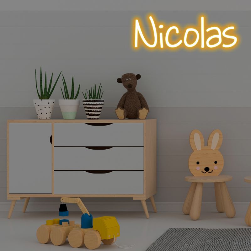 letreiro-neon-led-nome-amarelo-niclos-7-letras