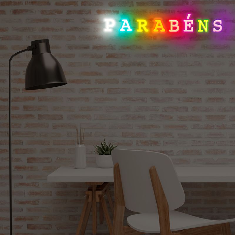 placa-parabens-em-neon-de-led-da-hutz-colorido