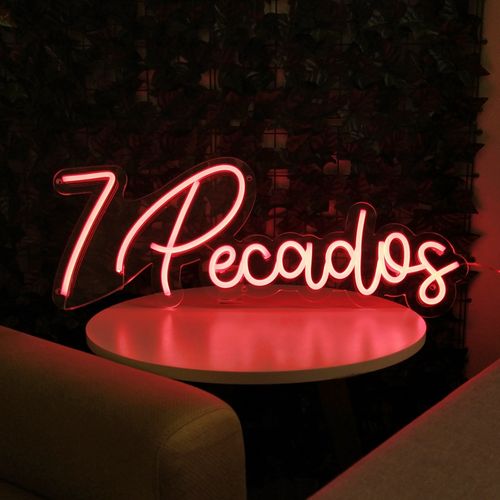 Letreiro Neon de LED Personalizada - Nome, frase ou palavra com 8 Letras - Vermelho
