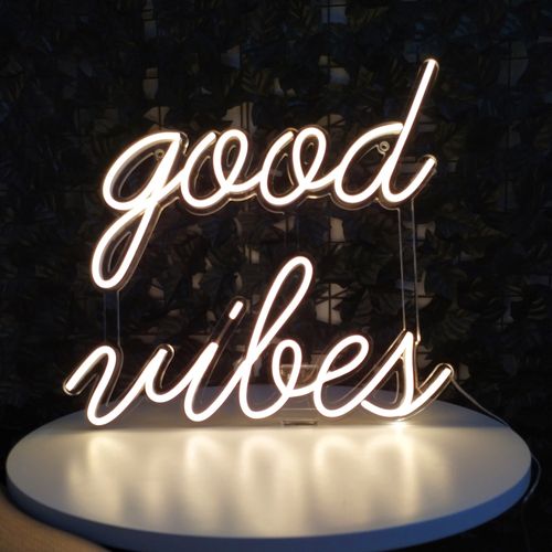 Letreiro Neon de LED Personalizada - Nome, frase ou palavra com 9 Letras - Branco Quente