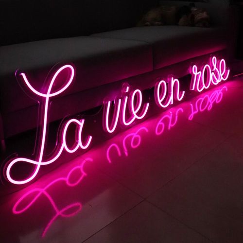 Letreiro Neon de LED Personalizada - Nome, frase ou palavra com 11 Letras - Rosa