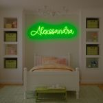 letreiro-neon-verde-palavra-com-11-letras-