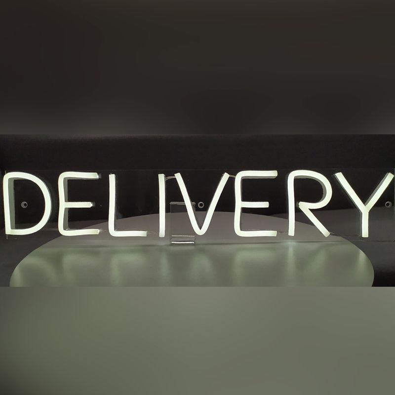 PLACA--NEON-LED-BRANCO---8-LETRAS